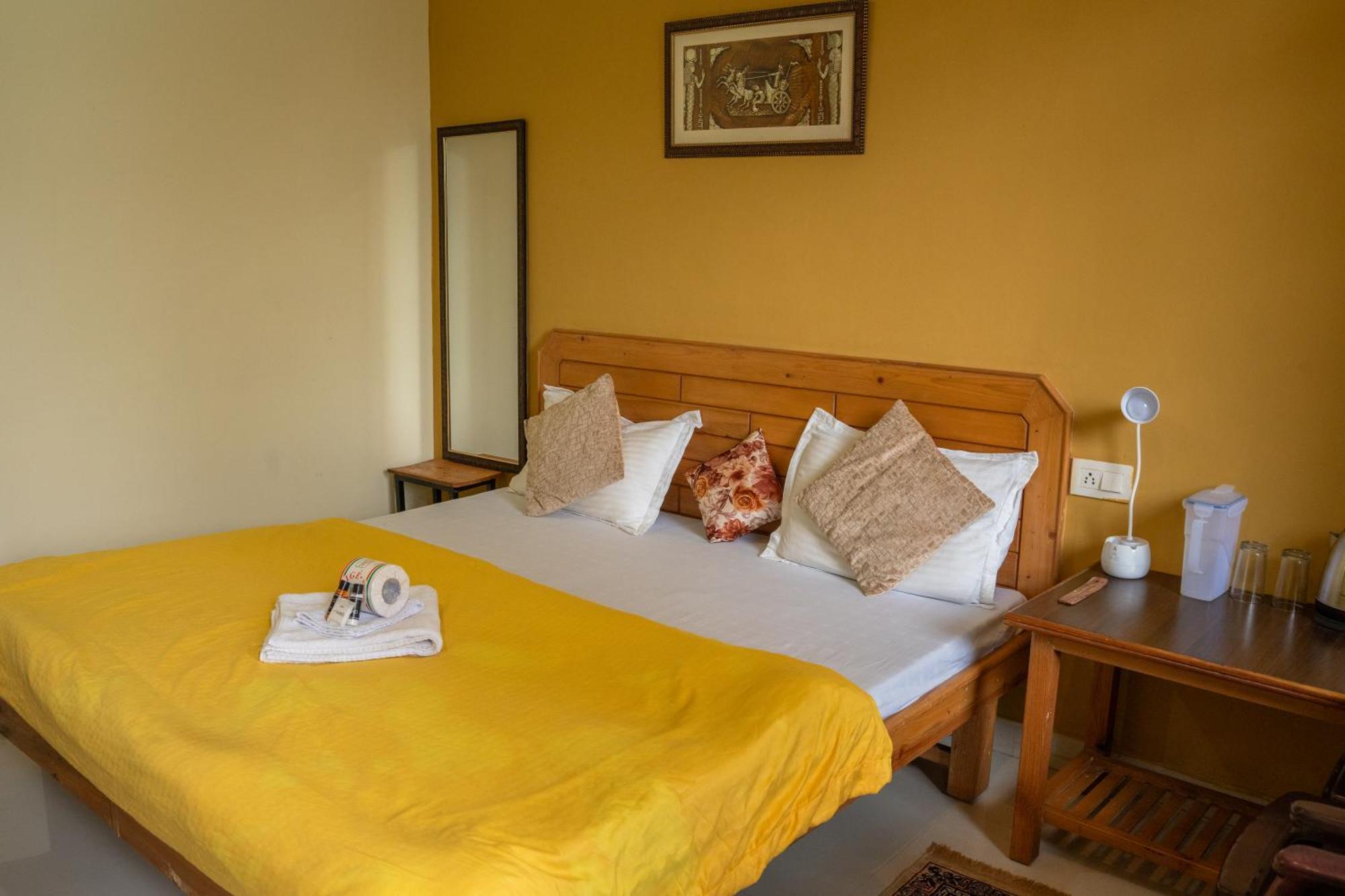Bed and Breakfast The Unmad - Dharamkot à Dharamshala Extérieur photo